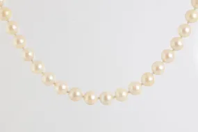 18 Mikimoto White Pearl Necklace (55.07g.)