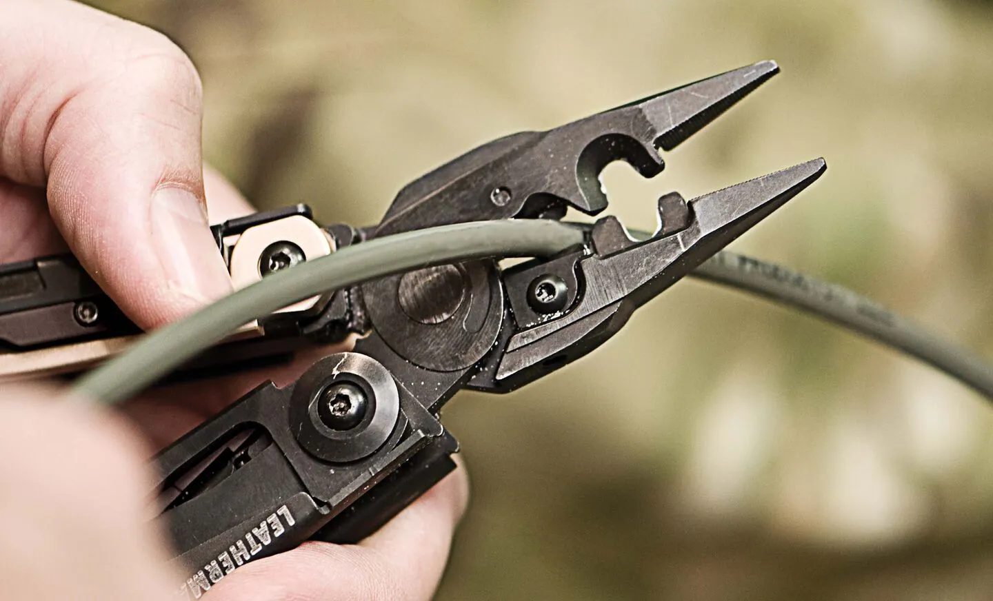 LEATHERMAN MUT EOD - 15 TOOLS (MOLLE GREEN SHEATH)