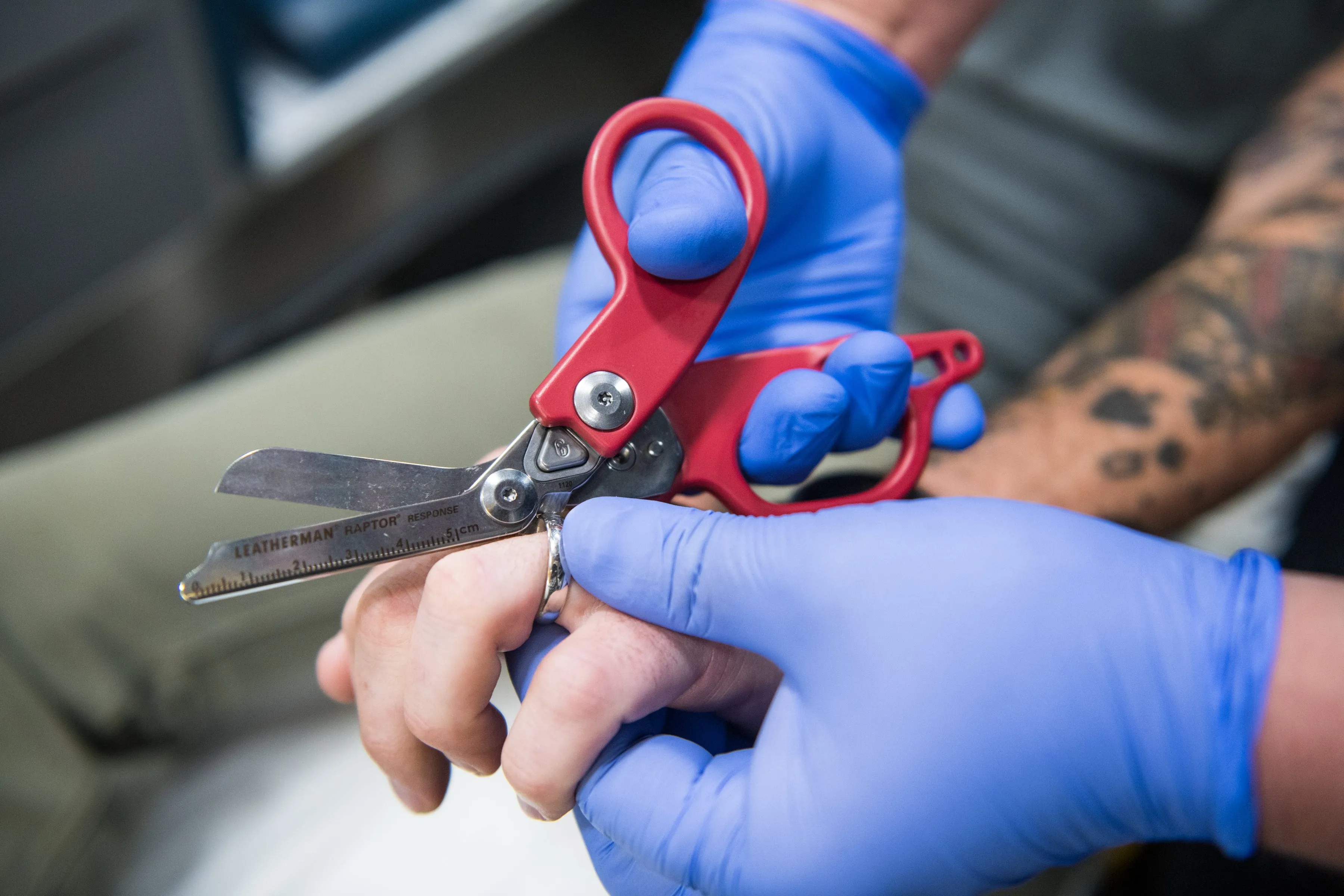 Leatherman Raptor Response Red