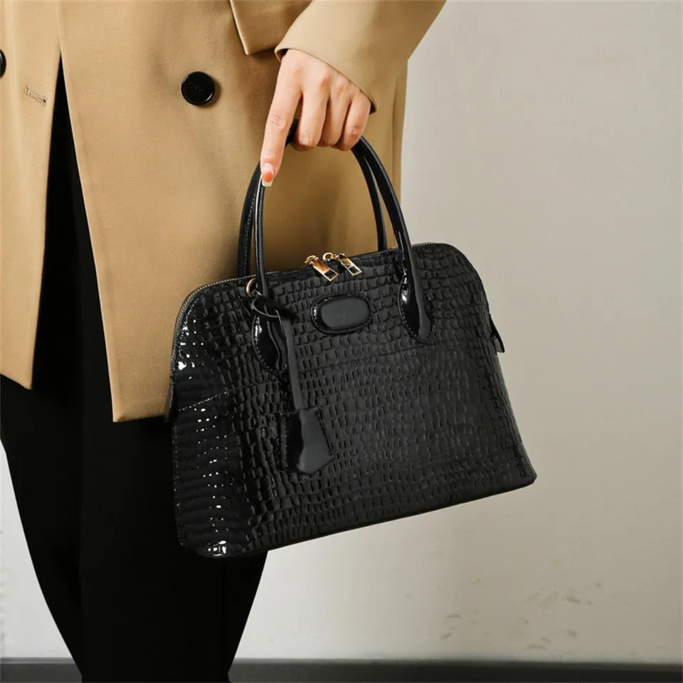 Luxury Designer Alligator Pattern Black Shoulder Crossbody Bag for Women on Clearance