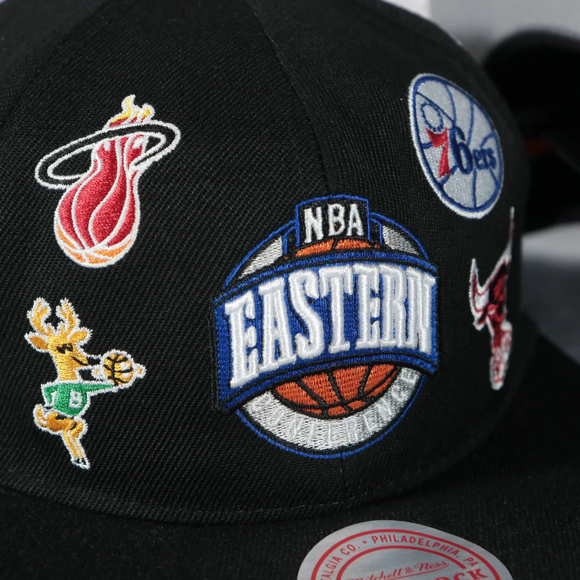 NBA East All Over Conference Hardwood Classics Deadstock Gray bottom | Black Snapback Hat