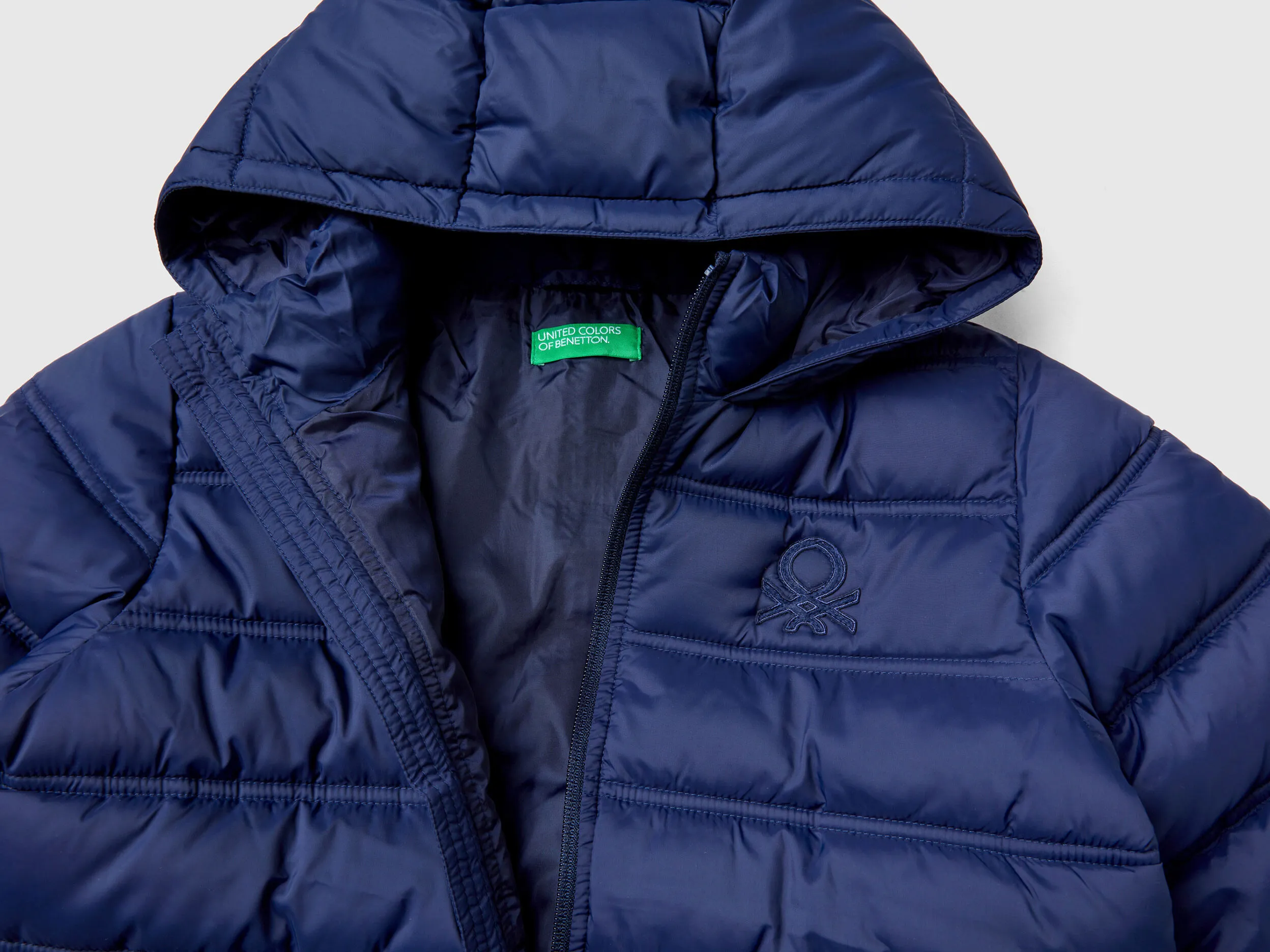 Puffer jacket with hood and logo - Dark Blue | Benetton